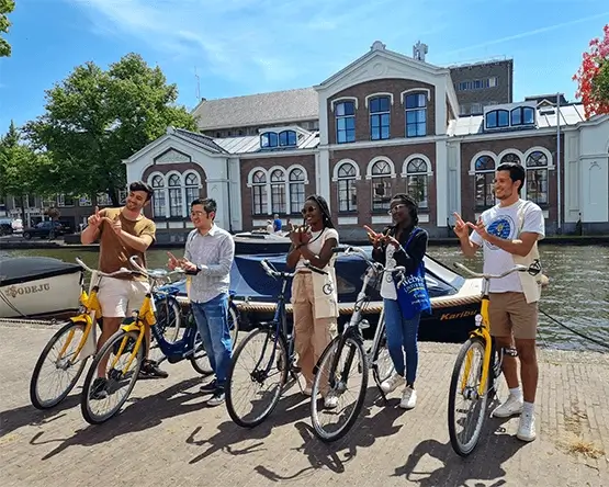 Students at the Webster Leiden campus.