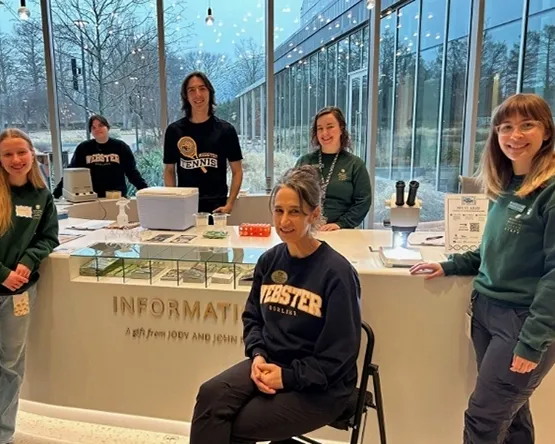 Dr. Victoria Brown-Kennerly and CSH Students